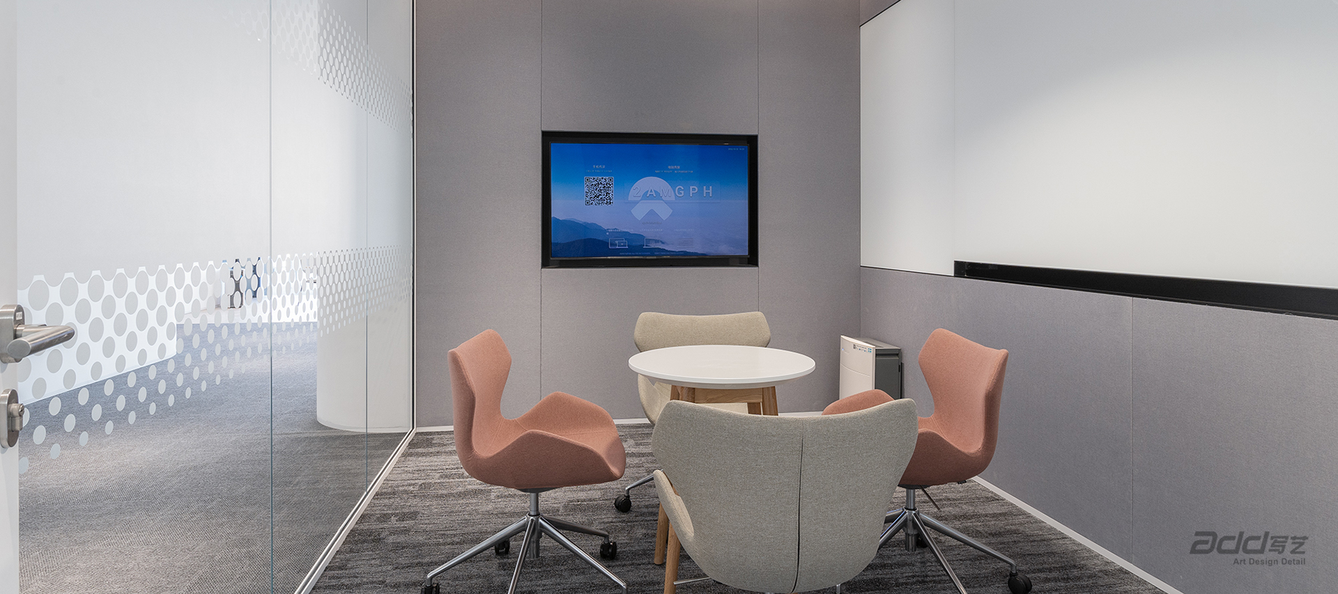 蔚來汽車(che)辦(bàn)公(gōng)樓裝(zhuang)修-小(xiǎo)會議室-pc