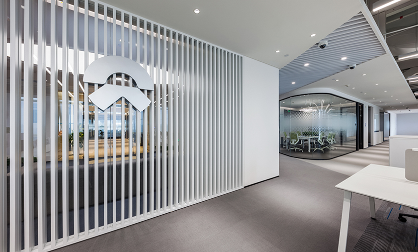 蔚來汽車(che)辦(bàn)公(gōng)樓裝(zhuang)修-大(da)廳